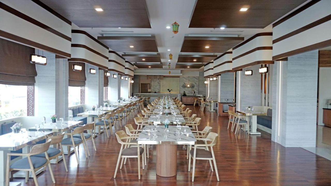 Cavinton Hotel Malioboro Yogyakarta By Tritama Hospitality Exterior foto