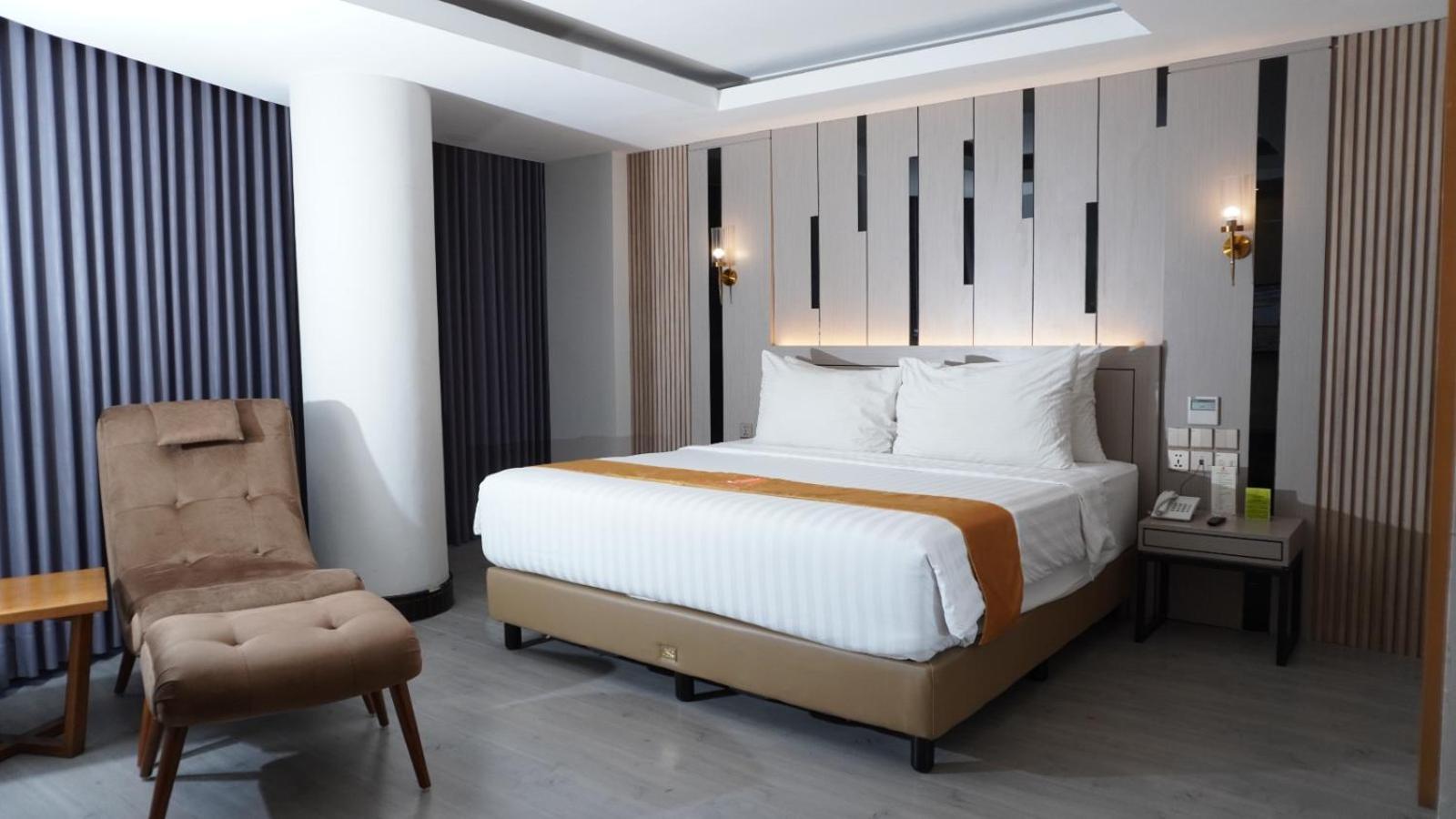 Cavinton Hotel Malioboro Yogyakarta By Tritama Hospitality Exterior foto