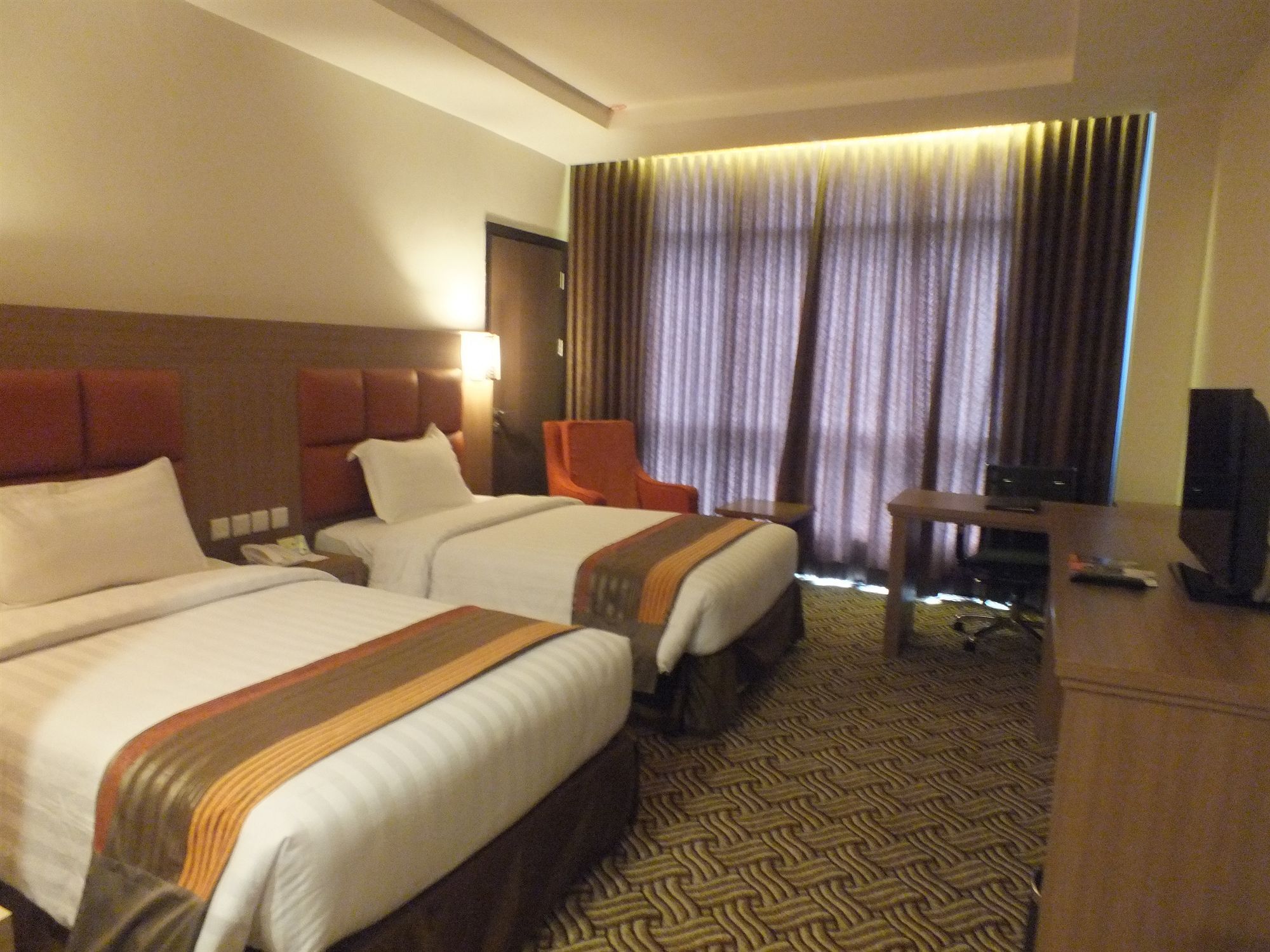 Cavinton Hotel Malioboro Yogyakarta By Tritama Hospitality Exterior foto